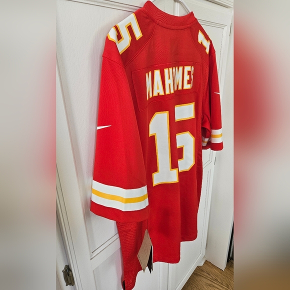 Patrick Mahomes Nike Jersey - Picture 11 of 11